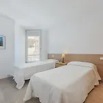 Roqueta Apartment *